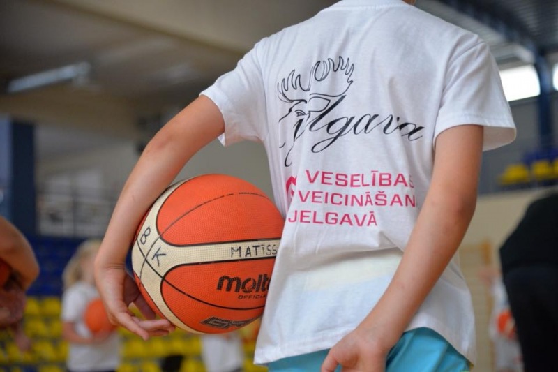 Bērnu vispārējo fizisko aktivitāšu dienas nometne ar sākuma sagatavošanu basketbolā